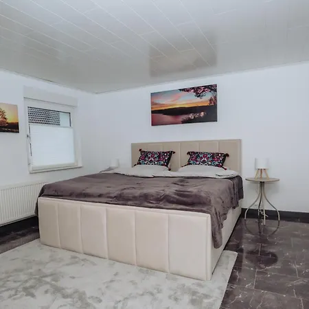 Casa 4 Z Fuer 5personen